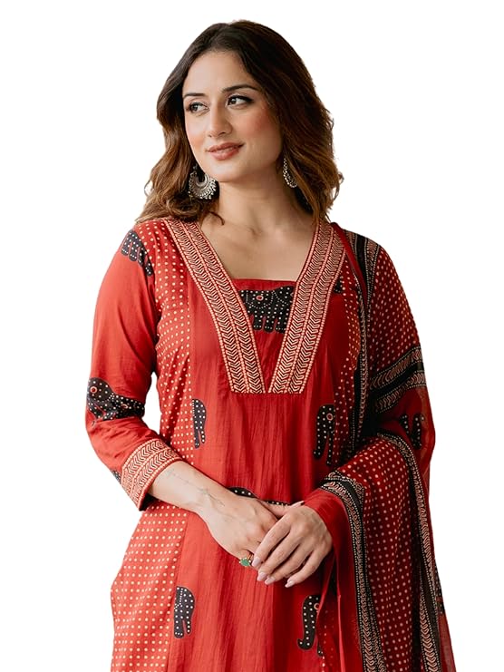 Arayna Women’s 100% Pure Cotton Printed Kurta Pant Dupatta Set | Floral Print Straight Kurta with Handwork Detail & 3/4 Sleeves