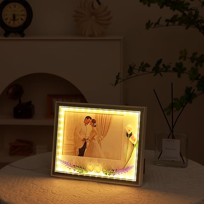 Amazon Brand - Umi Photo Frame With LED Light for Table, Light Night Lamp, Illuminated Photo Display, Floating Style Tabletop Frame, Perfect for Anniversary, Birthday Gift, Home Decor, Office Desk (25x20cm)