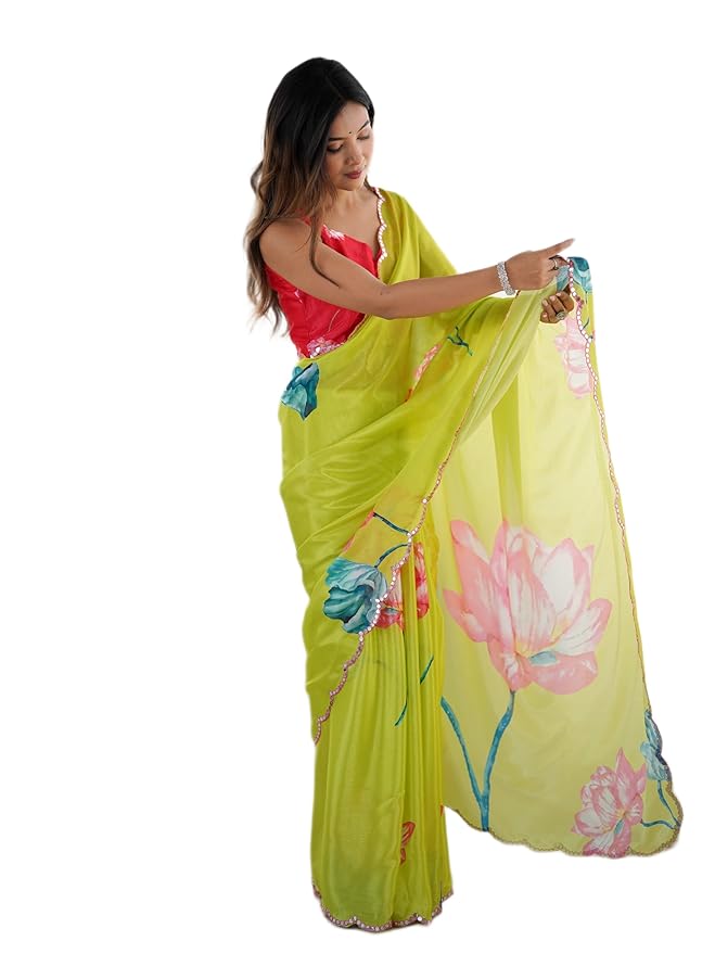 Amazon Brand - Tavasya Women's Chinnon Fabric Printed Saree with Beautiful Kutchi Mirror Work Lace Border and Matching Blouse Piece – Elegant Traditional Saree for Women
